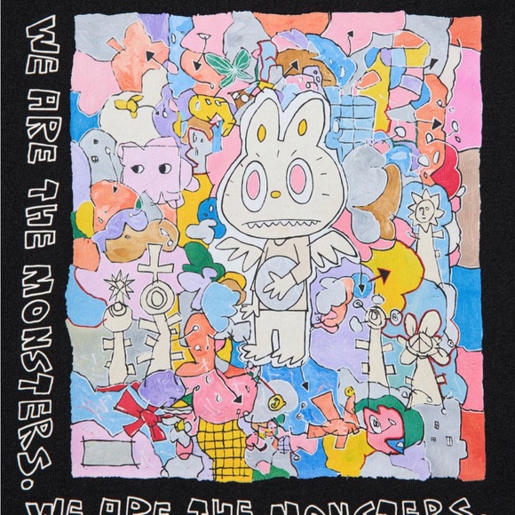 UNIQLO X POP MART T-SHIRT THE MONSTERS LABUBU - Picture 6 of 7